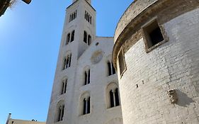 Bari Landlord 8 - Una Finestra Sulla Cattedrale
